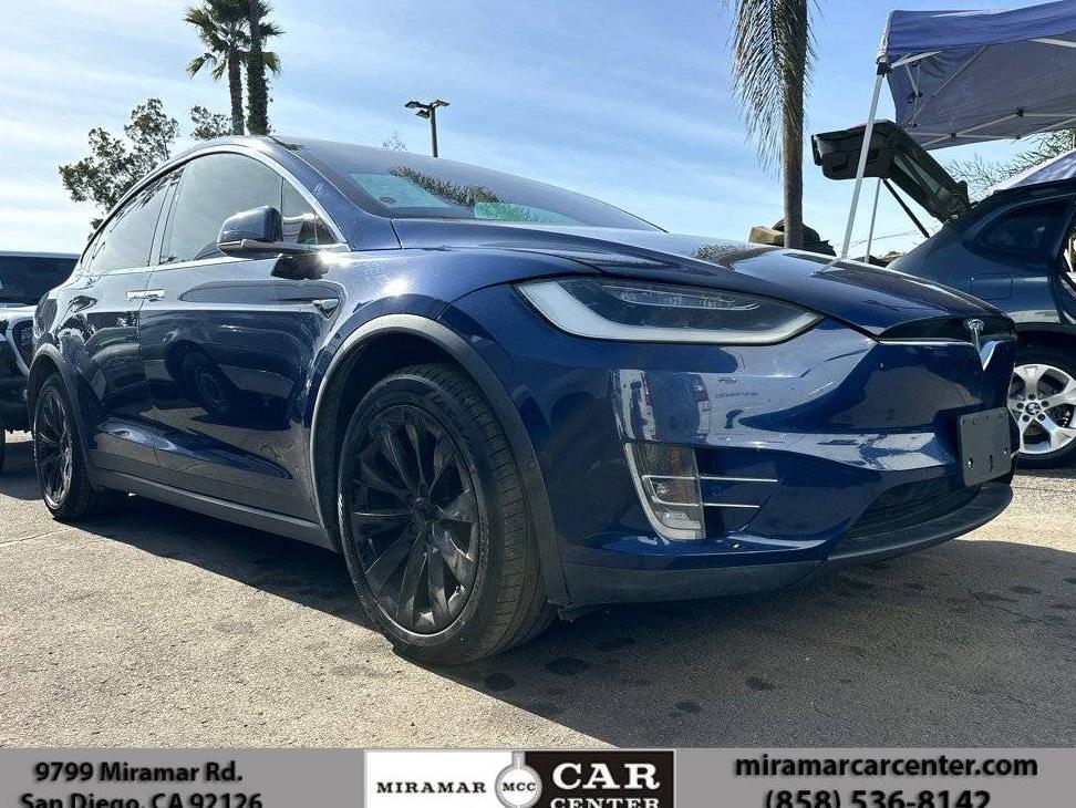 TESLA MODEL X 2018 5YJXCBE29JF120961 image